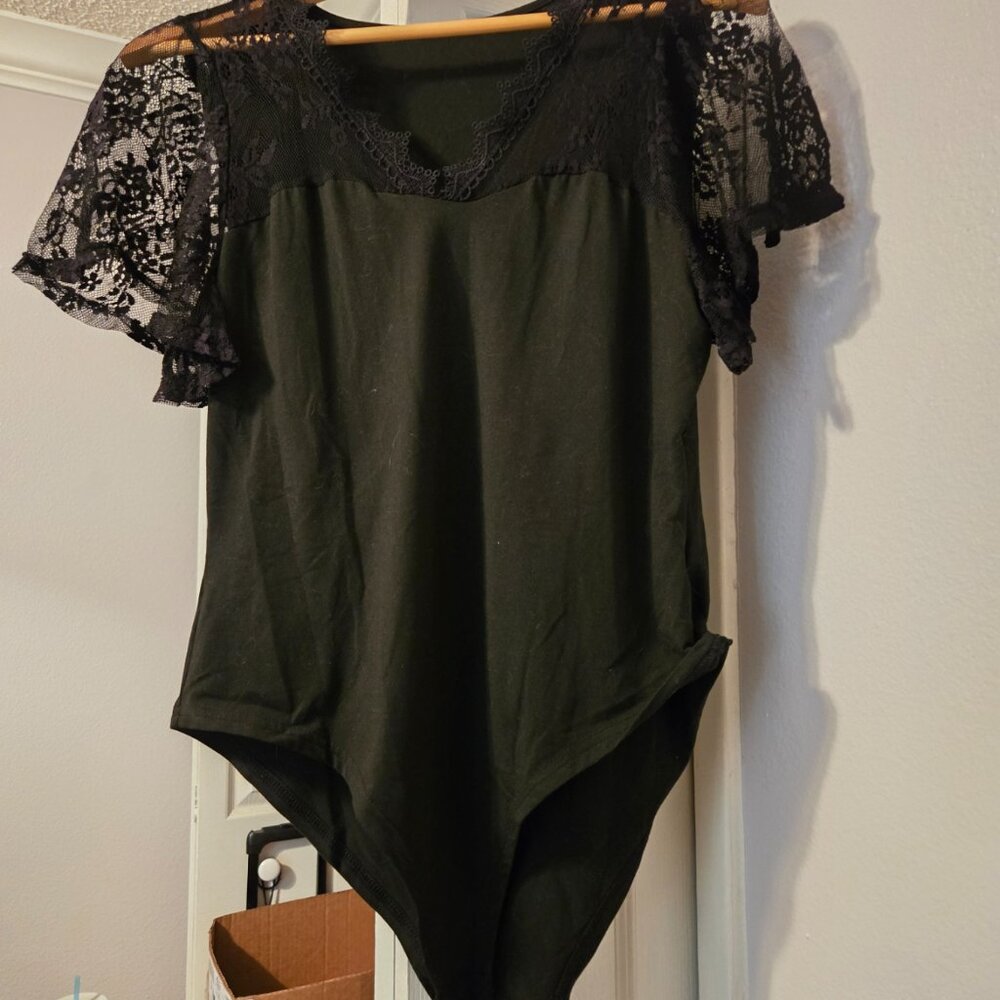 Skue Curve OXL Bodysuit with lace sleeves and snaps